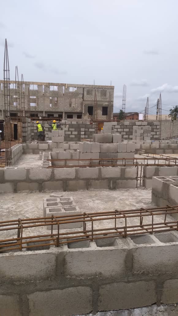 Setting of blocks for the Ground Floor with accurate alignment and quality craftsmanship.